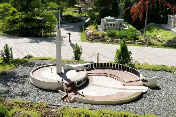 Памятник авиаторам-черноморцам