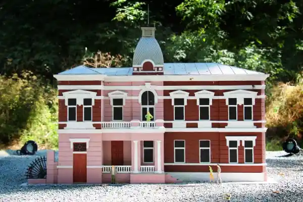 Особняк Динцера