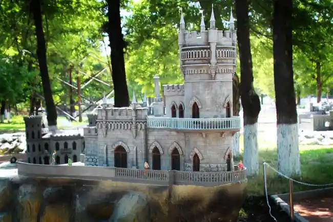 Ласточкино Гнездо