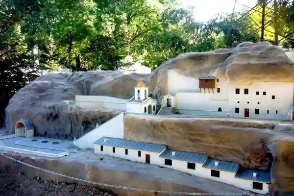 Свято-Успенский монастырь