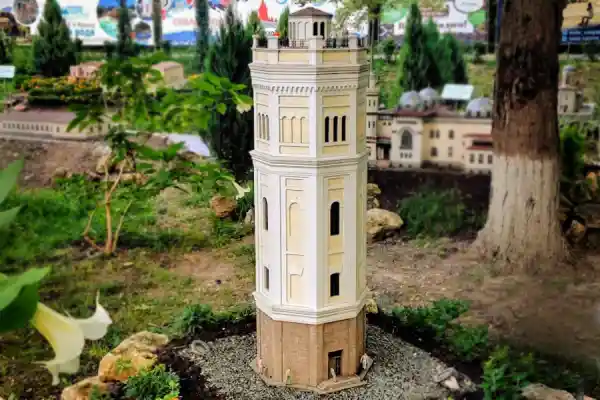 Башня «Белый бассейн»